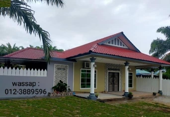 Villa Auliyya - Mslimonly Kampong Sungai Leman Екстер'єр фото